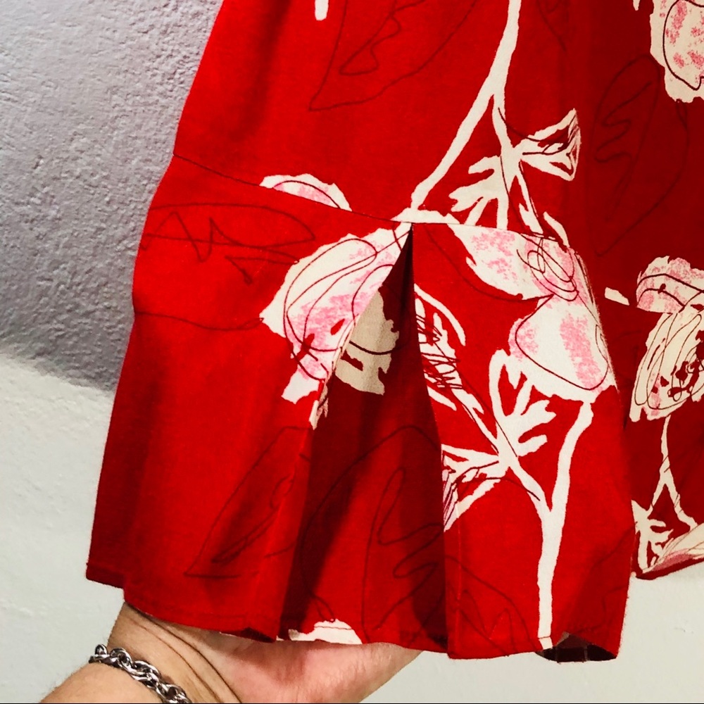 Ann Taylor LOFT Skirt Red and White Flowers Size 6 - Picture 4 of 8